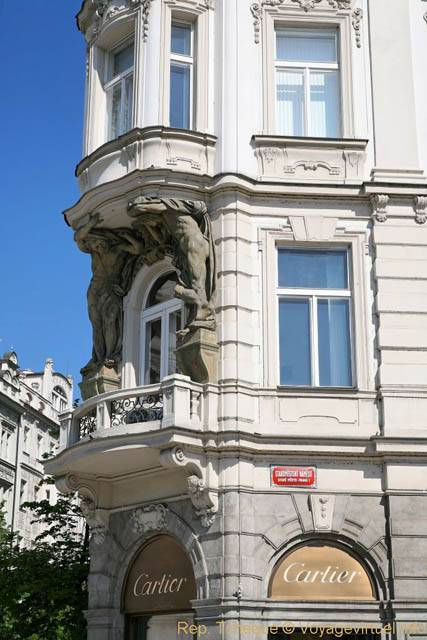 Place de la Vieille-Ville, Immeuble Cartier, (Staroměstské náměstí) - Prague, République Tchèque