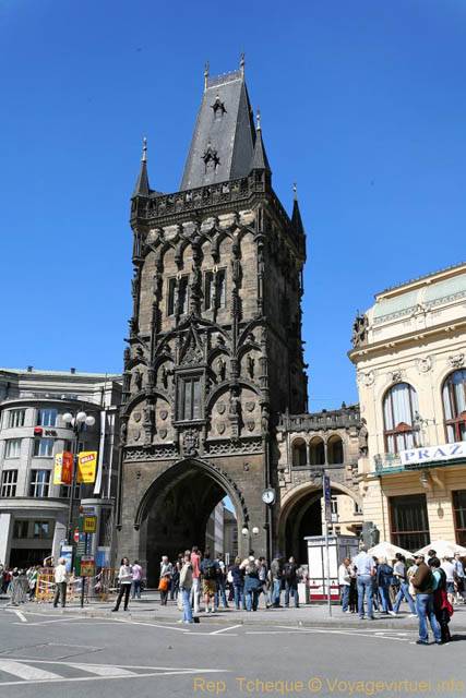 La Tour de la Poudrière (Prašná brána), côté Est - Prague, République Tchèque