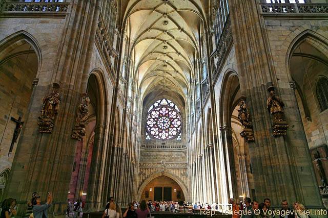 Cathédrale Saint-Guy, Grande Nef Sv Vit Vaclav A Vojtech Katedrala, (Prazsky Hrad) - Prague, République Tchèque