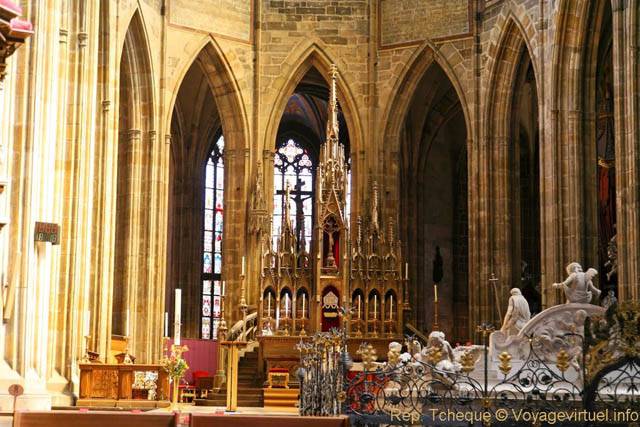 Cathédrale de Saint Vitus, le choeur et le mausolée des Habsbourg, (Prazsky Hrad) - Prague, République Tchèque
