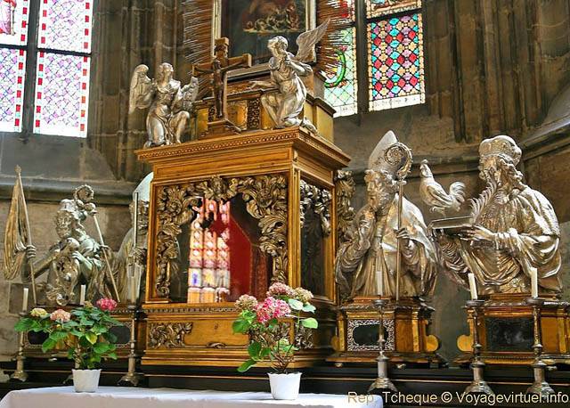 La prière du roi, relief, Sv Vit Vaclav A Vojtech Katedrala, (Prazsky Hrad) - Prague, République Tchèque