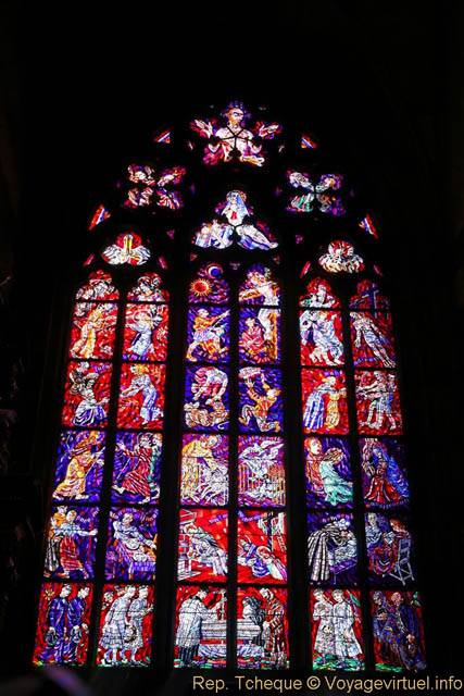 Les vitraux datent du XXème siècle, Sv Vit Vaclav A Vojtech Katedrala - Prague, République Tchèque