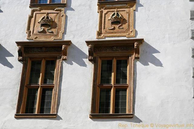 Zelezna, détail de la façade du Restaurant Cinque Corone - Prague, République Tchèque
