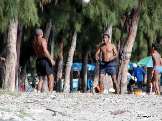 Joueurs de plage, Saint-leu - La Réunion
