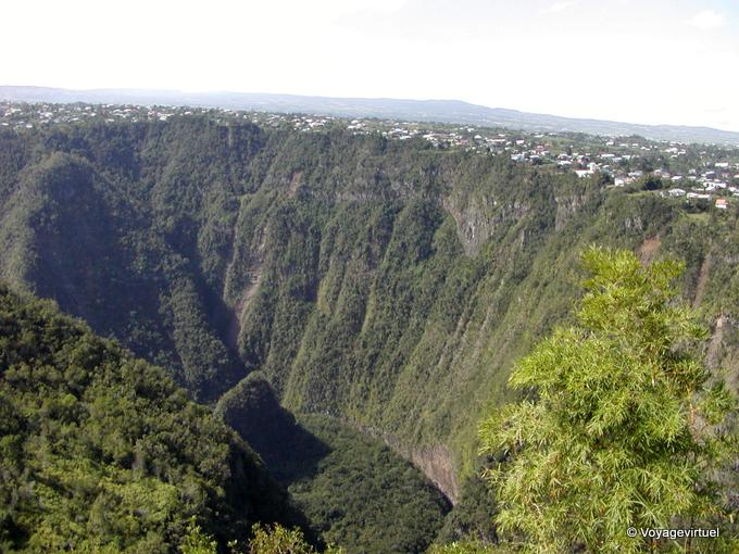 Ravine des hauts du Dimitile vers l'Entre-Deux - La Réunion