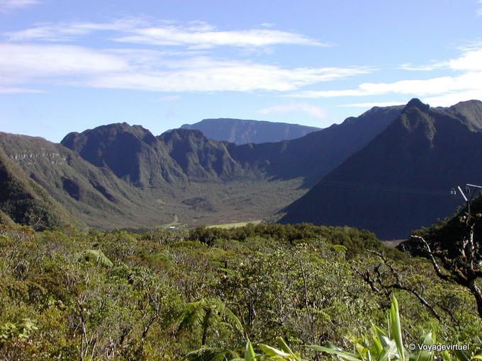 Vallée volcanique vue depuis le Palmiste - La Réunion