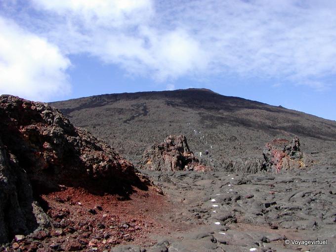 Le site du piton de la Fournaise et son sentier de randonnée - La Réunion