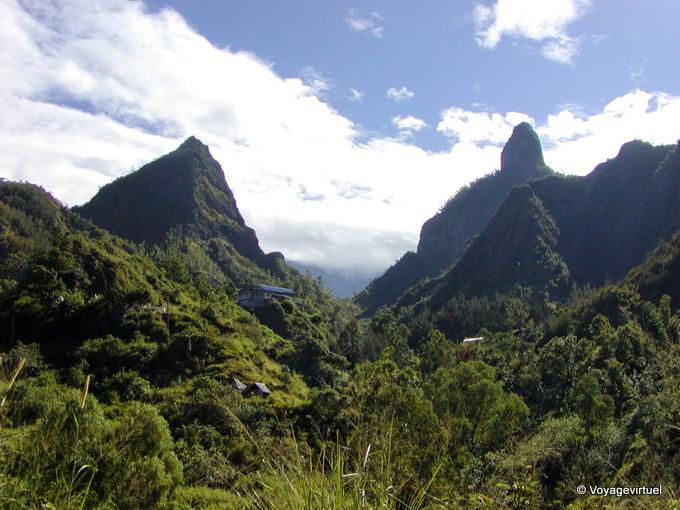 Entre les pitons - La Réunion