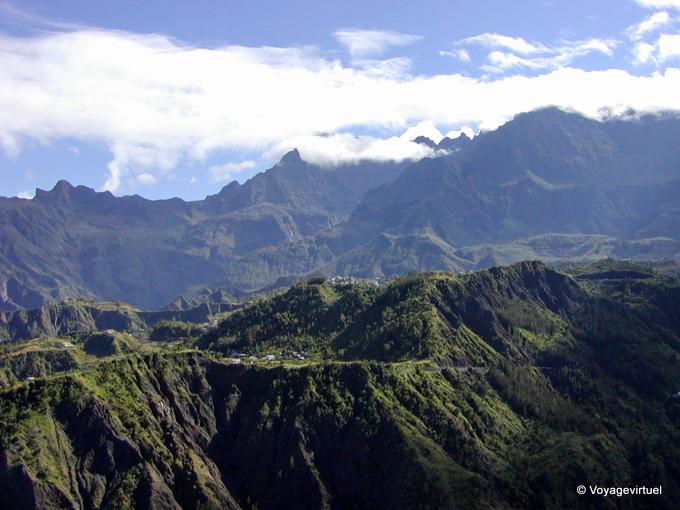 Partie sud du massif du Piton des Neiges, dans la région de Cilaos - La Réunion