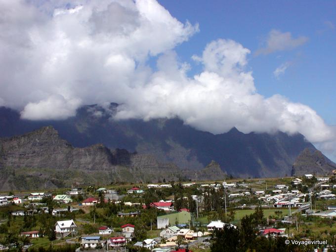 Vue sur le village de Cilaos - La Réunion