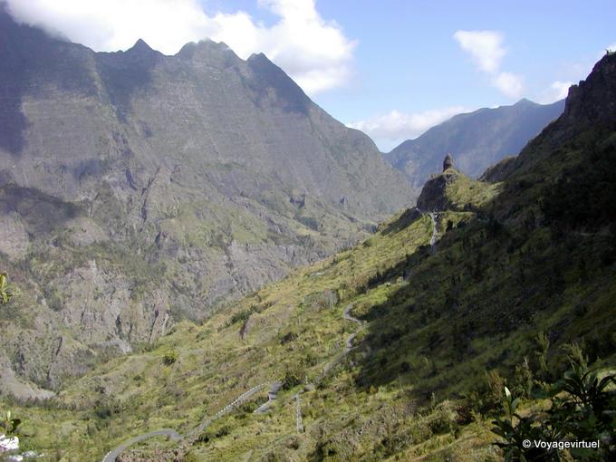 Cilaos, chemin tourmenté - La Réunion
