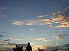 Ciel et ombre chinoise au couchant, La Réunion.
