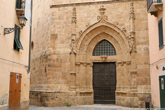 Alghero, portail de la Cattedrale Santa Maria - Sardaigne