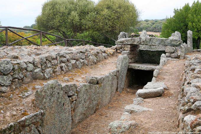 Mur antique, Arzachena Li Lolghi - Sardaigne