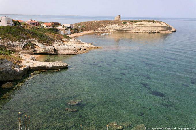 Cabras, la mer, les falaises et la tour - Sardaigne