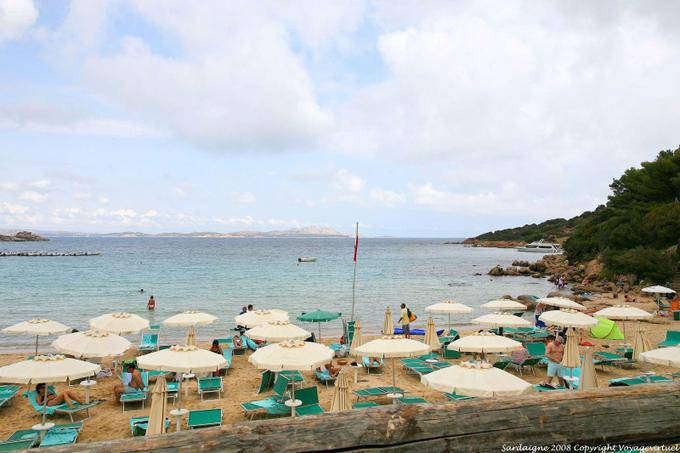 Cannigione, la plage - Sardaigne