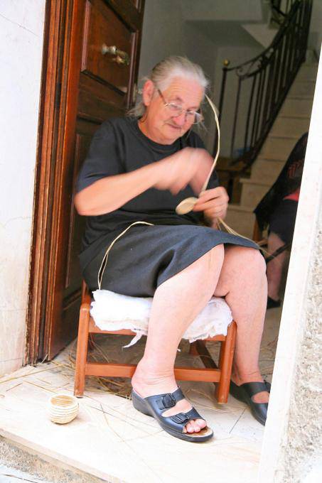 Castelsardo, tissage des feuilles de palme, artisanat - Sardaigne