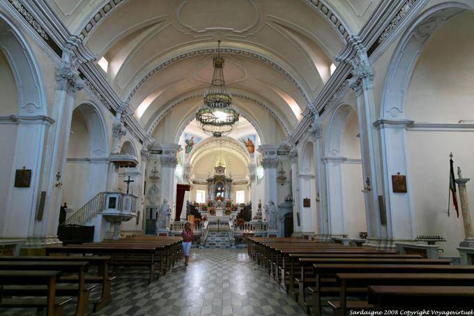 Cuglieri, Basilique de Sainte Marie de la Neige, la nef centrale - Sardaigne