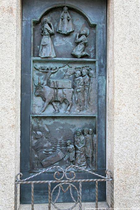 Basilique Notre-Dame de Luogosanto, la Porta Santa - Sardaigne