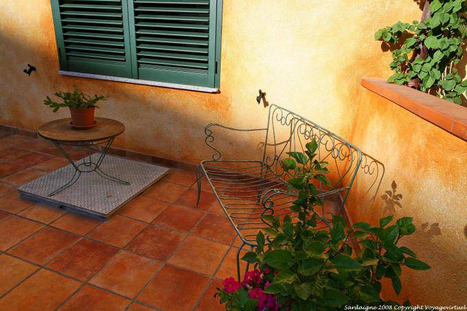 Luogosanto, via San Trano, décor de balconnet - Sardaigne