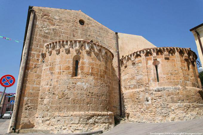 Monteleone Rocca Doria, chiesa San Stefano, absides arrières - Sardaigne