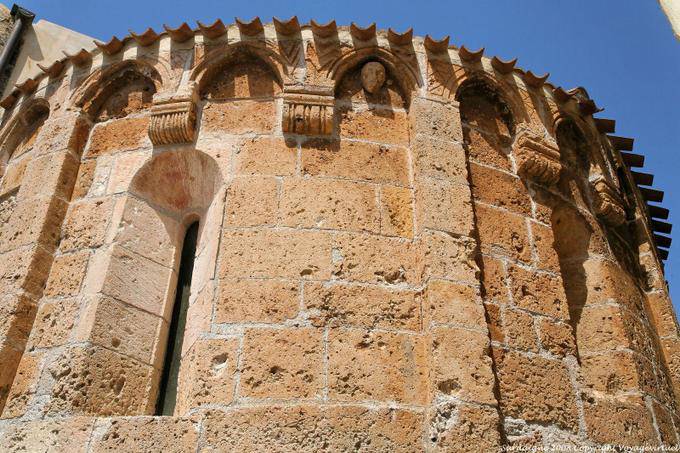 Monteleone Rocca Doria, chiesa San Stefano, mur extérieur - Sardaigne