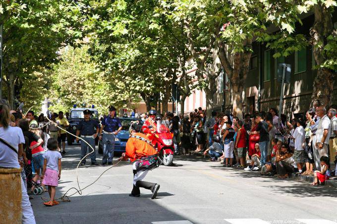 Nuoro, Festa del Redentore, Maschere Mamoiada, prise en cours - Sardaigne