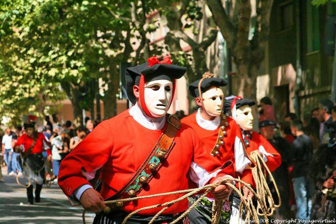 Nuoro, Festa del Redentore, Maschere Mamoiada, recherche de victime - Sardaigne