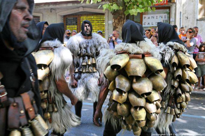 Nuoro, Festa del Redentore, Sonaggiaose Surzu Ortueri, vue dorsale - Sardaigne