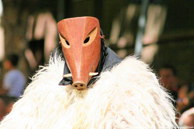 Nuoro, Festa del Redentore, sos Merdules Bezzos de Otzana, masque sanglier - Sardaigne