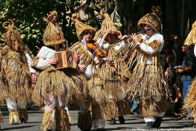 Nuoro, Festa del Redentore, tenues traditionnelles végétales - Sardaigne