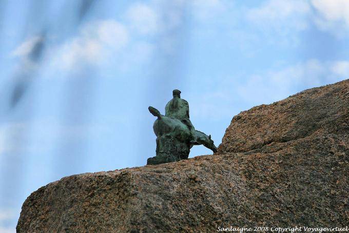Bronze à cheval, Nuoro, piazza Sebastiano Satta, sculpture Constantino Nivola - Sardaigne