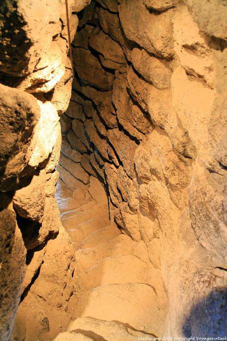 Nuraghe Santu Antine, escalier serpentin - Sardaigne