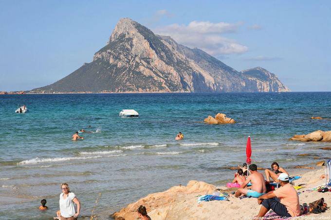 Porto San Paolo, isola Tavolara, vue de la plage - Sardaigne