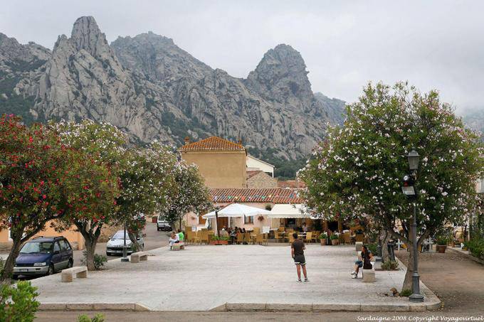San Pantaleo, piazza Vittorio Emanuele - Sardaigne