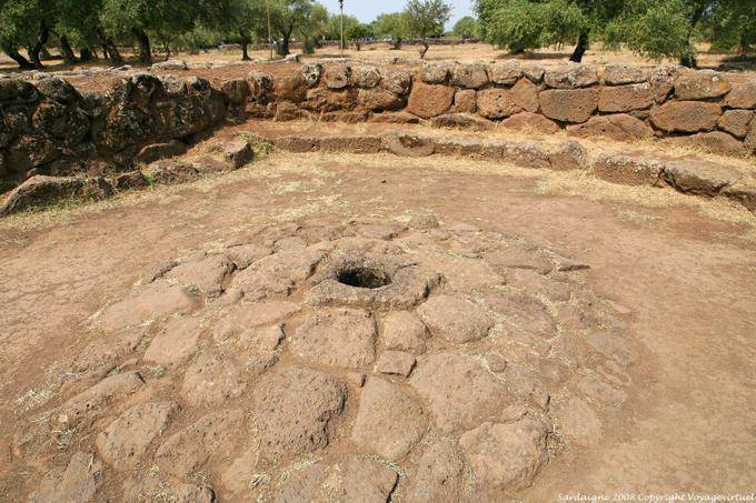 Santa Cristina, vue extérieure du Tholos - Sardaigne