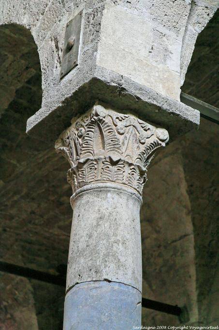 Santa Giusta, détail d'une colonne de la Basilique - Sardaigne