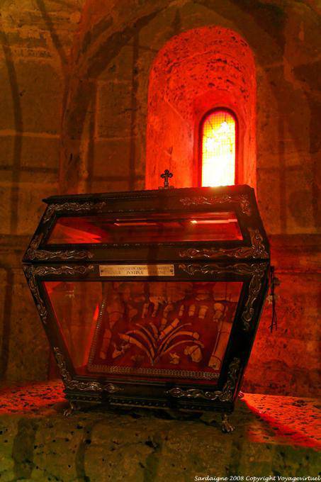 Santa Giusta, ossuaire de la crypte, Basilica Romanica - Sardaigne