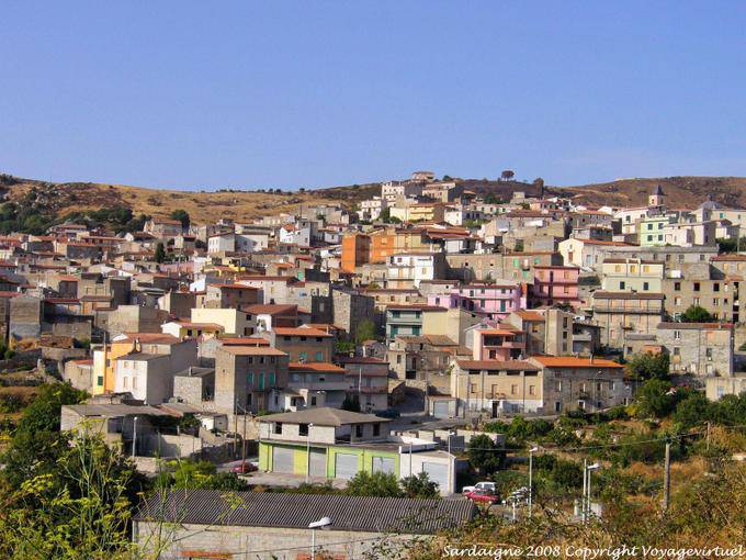 Sarule, panorama sur le village - Sardaigne