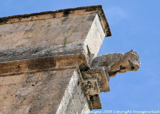 Sassari, Duomo San Nicola, une gargouille monstre sur un contrefort - Sardaigne