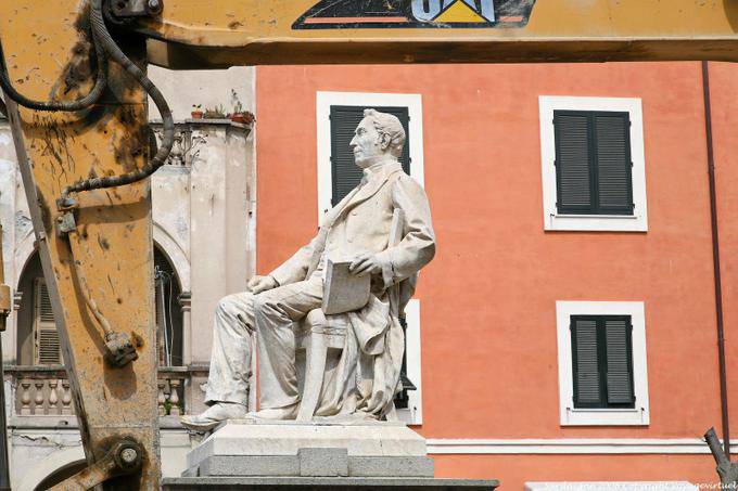 Sassari, la statue de Battisti, piazza Tola - Sardaigne
