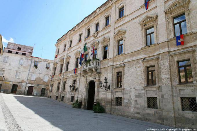 Sassari, via Santa Catarina, bâtiment officiel - Sardaigne