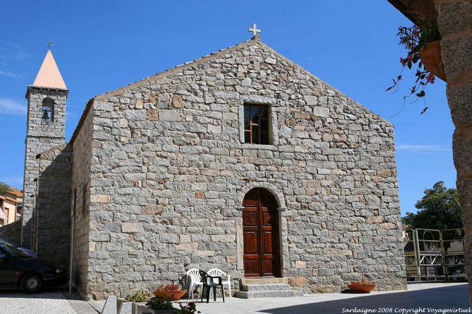 Trinita Agultu, vue de l'arrière de la chiesa Ss. Trinita - Sardaigne
