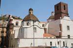 Bosa, les dômes et le clocher de la Cattedrale dell'Immacolata Concezione, Sardaigne.