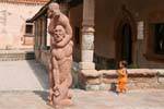 Fordongianus, sculpture en trachite, roche magmatique effusive, Sardaigne.