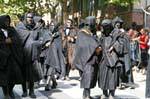 Nuoro, Festa del Redentore, sos Maimones de Onieri, robes noires, Sardaigne.