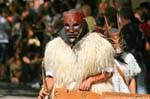 Nuoro, Festa del Redentore, sos Merdules Bezzos de Otzana, double masque, Sardaigne.