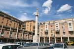 Sassari, statue sur la piazza Monsignore Archangelo Mazzotti, Sardaigne.