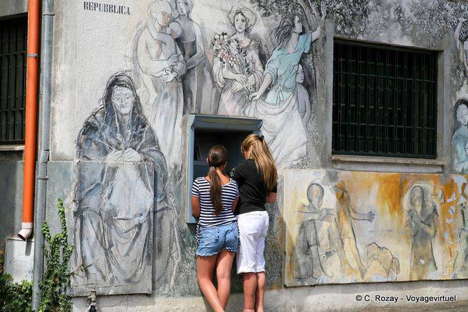Orgosolo, corso Repubblica, fresque murale autour du distributeur de billets - Sardaigne