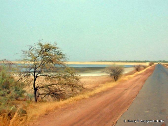 Couleurs en bord de route, région du Saloum - Sénégal